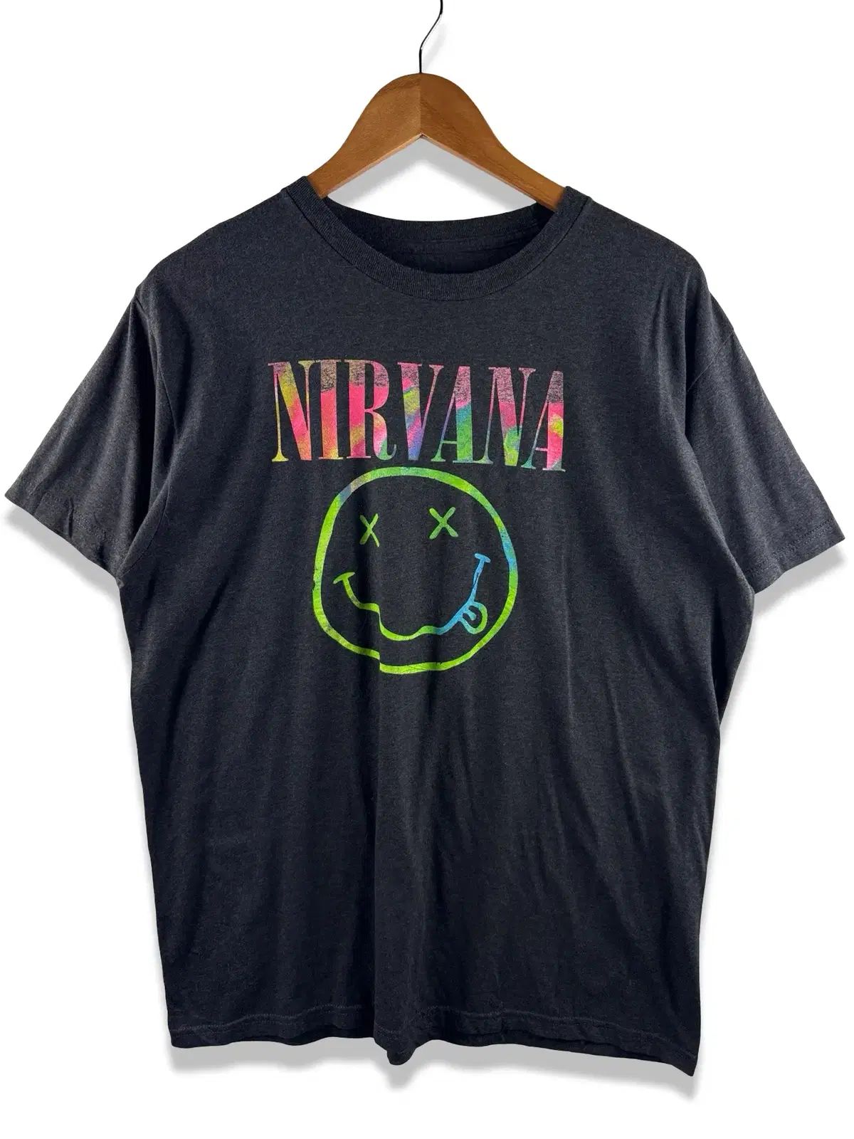NIRVANA(ニルヴァーナ) オフィシャル レインボー スマイル バンド Tシャツ 3584