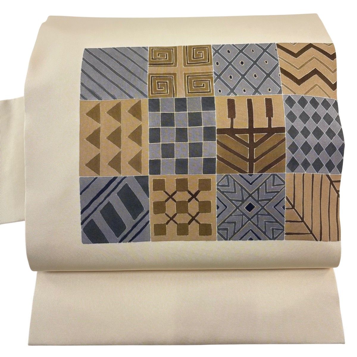 【美品】 名古屋帯 秀品 市松文様 幾何学模様 金糸 金彩 ベージュ 正絹 【中古】