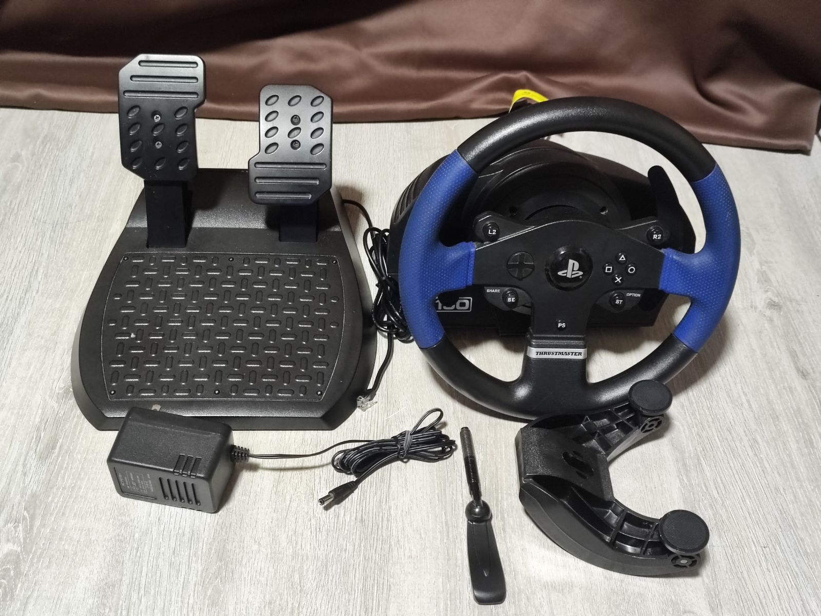 THRUSTMASTER T150【ジャンク品】ハンコン - メルカリ