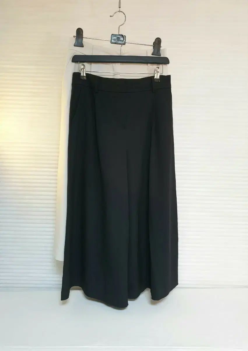 2種まとめ(66) ほぼ新品 GIORGIO ARMANI(ジョルジオ アルマーニ) SIWON 涼しい ワイド キュロット 2種まとめ