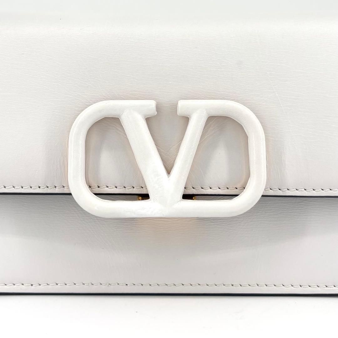 VALENTINO ヴァレンティノ Vスリング レザー ゴールド金具 ショルダー