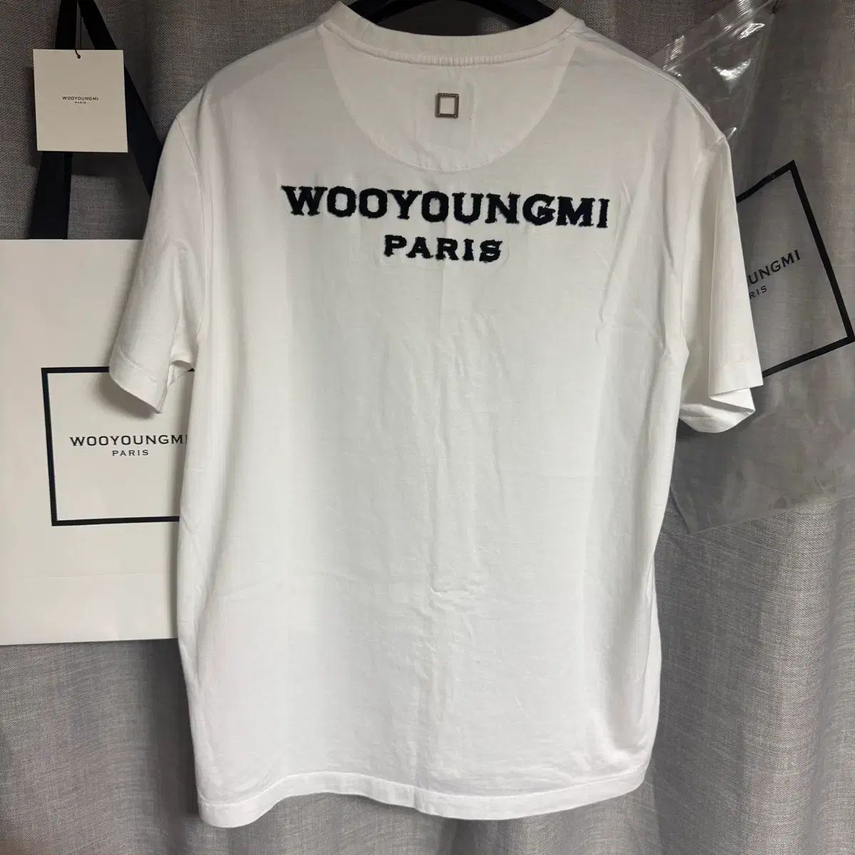 ((限定モデル)) ウーヨンミ ツアーベルベット バックロゴ 半袖