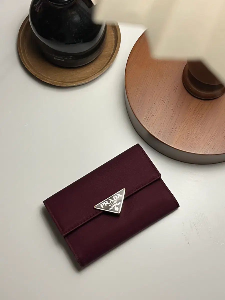 PRADA プラダ バーガンディ キーホルダー キー財布