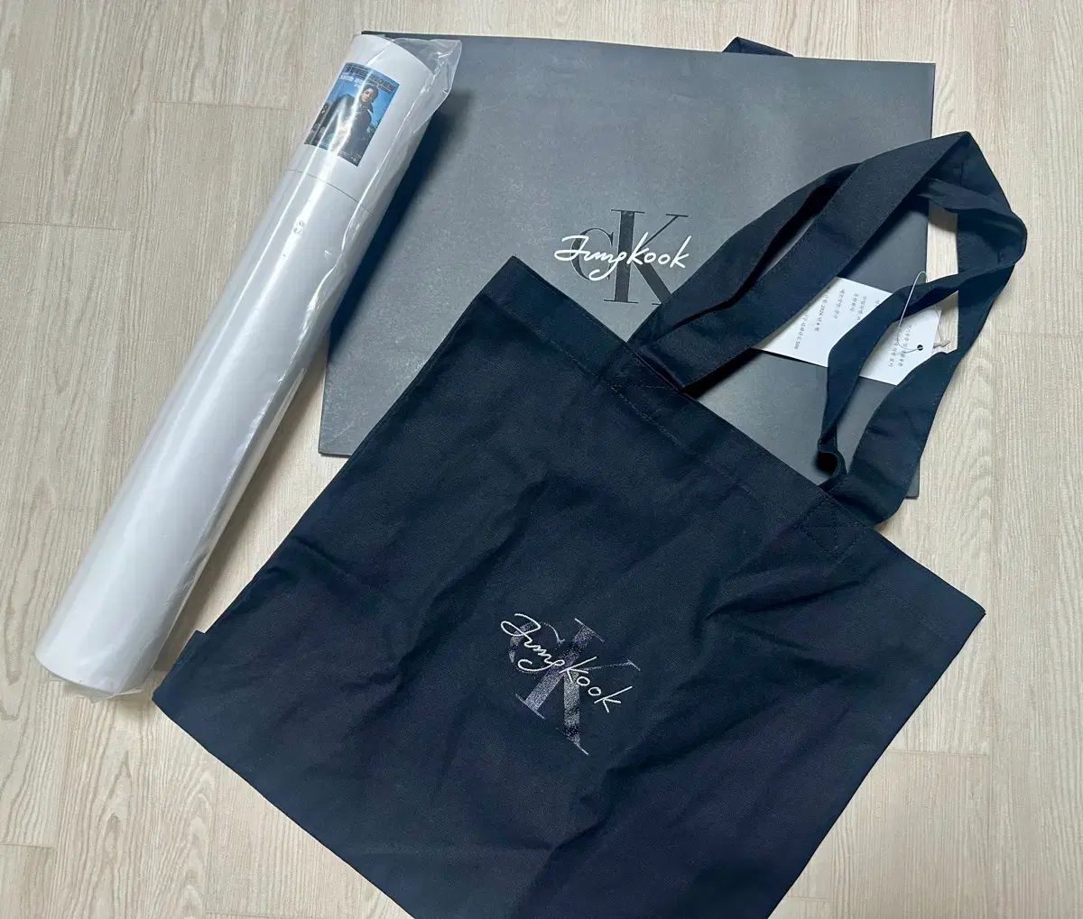 Calvin Klein カルバン・クライン CK ジョングク(JUNGKOOK・JK・グク) コラボ 聖水限定ポスター+エコバッグ+限定お買い物バッグ