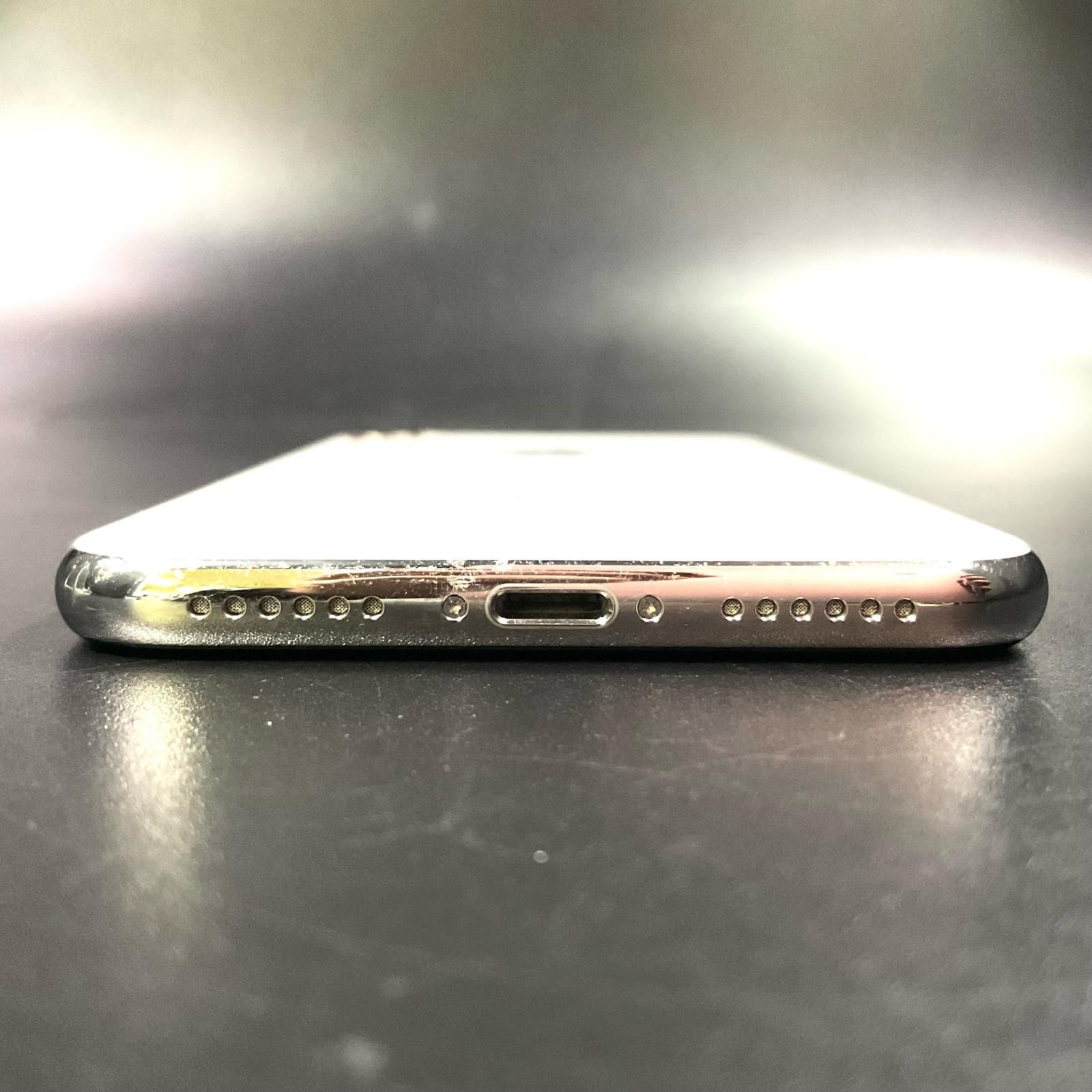 iPhone X 64GB シルバー docomo 白ロム 83% - メルカリ