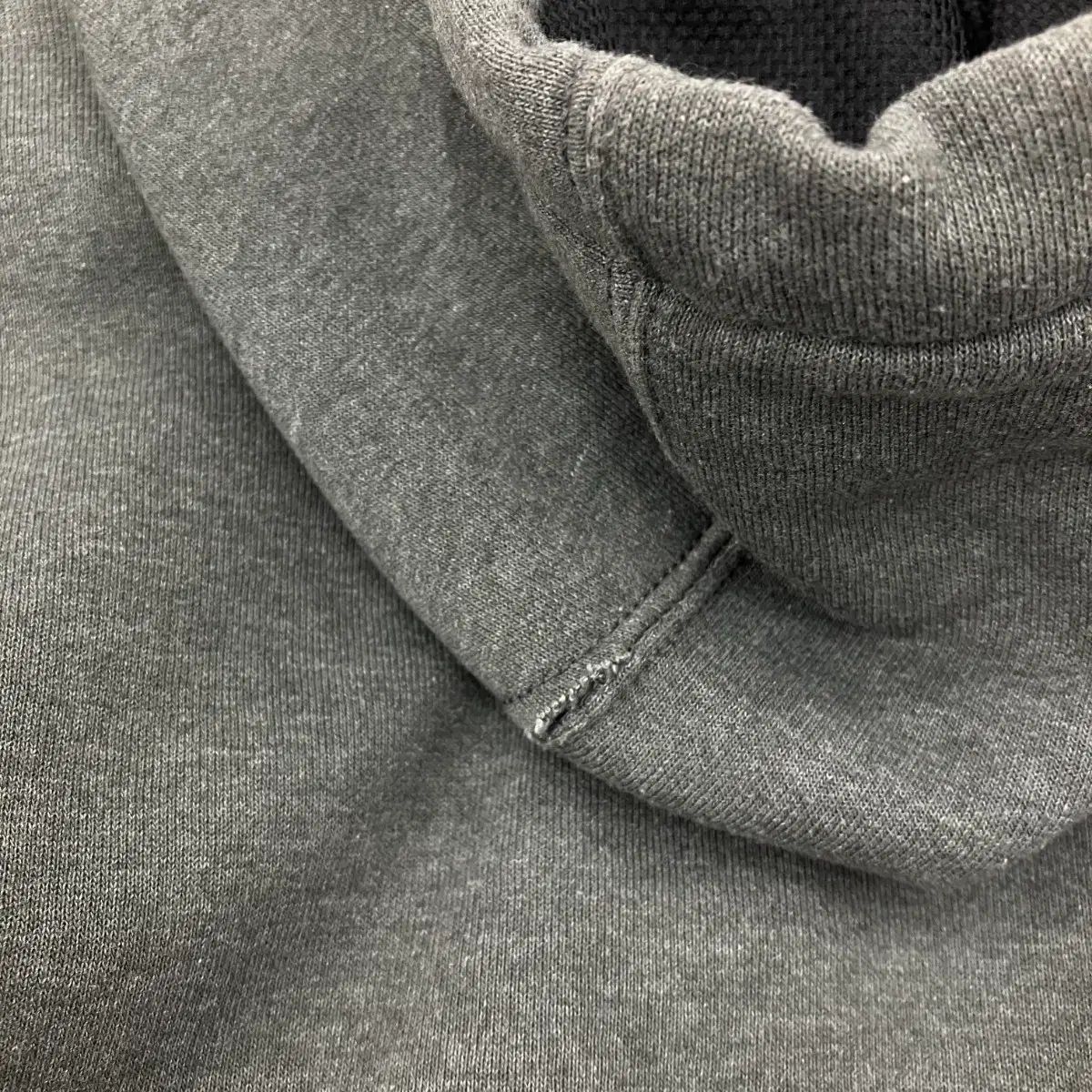 Carhartt カーハート グレー フード ジップアップ - メルカリ