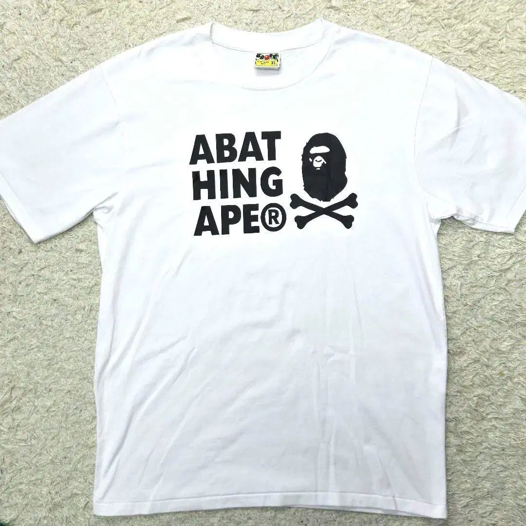 アベイシングエイプ クロスボーン パイレーツ ストア Tシャツ 白
