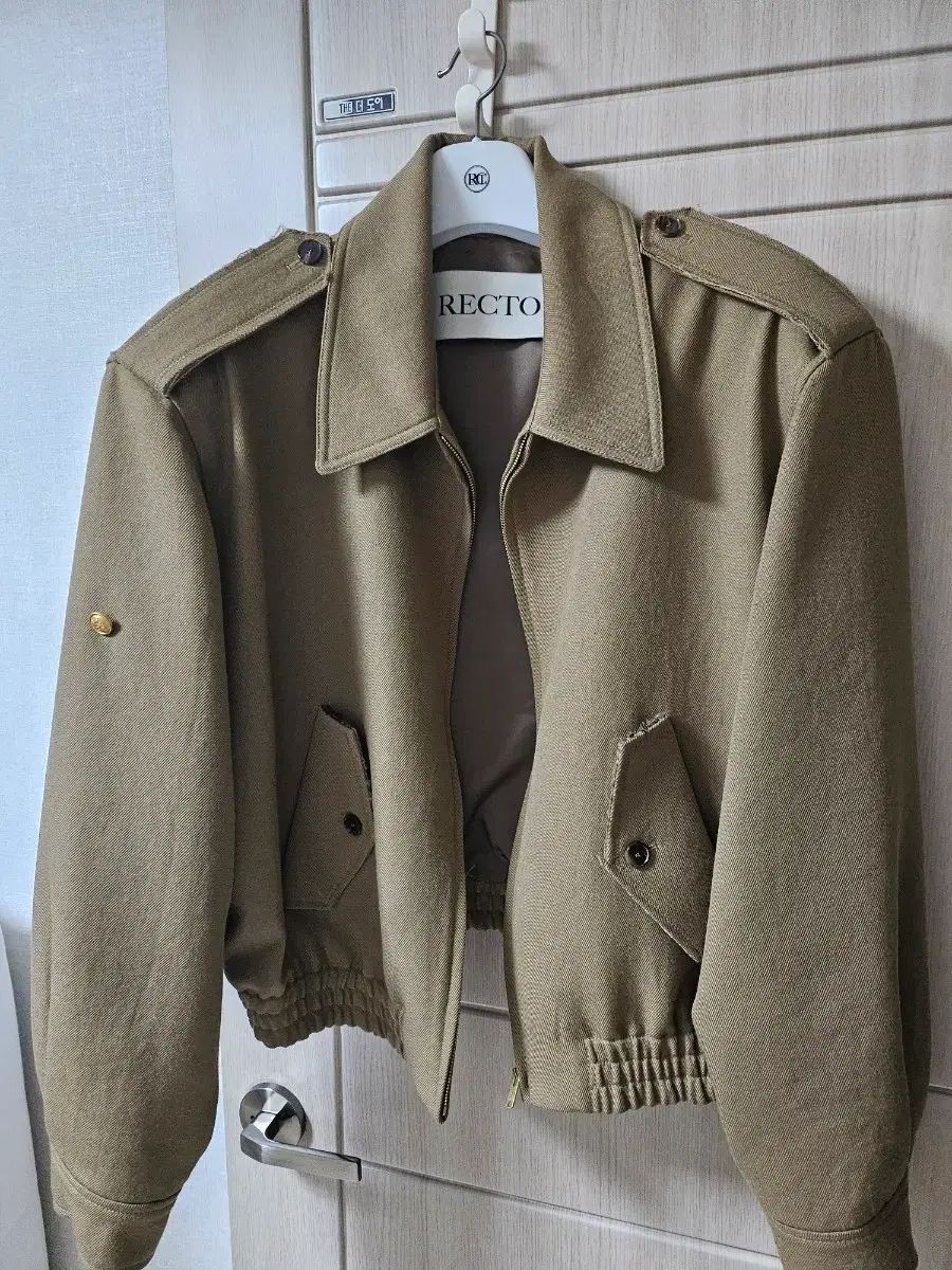 レクト ペイトン出品