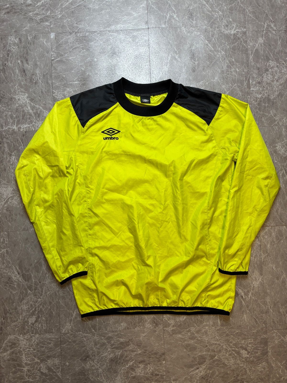 アンブロ 長袖ゲームシャツ 蛍光イエロー Y2K 胸ロゴ 美品 umbro