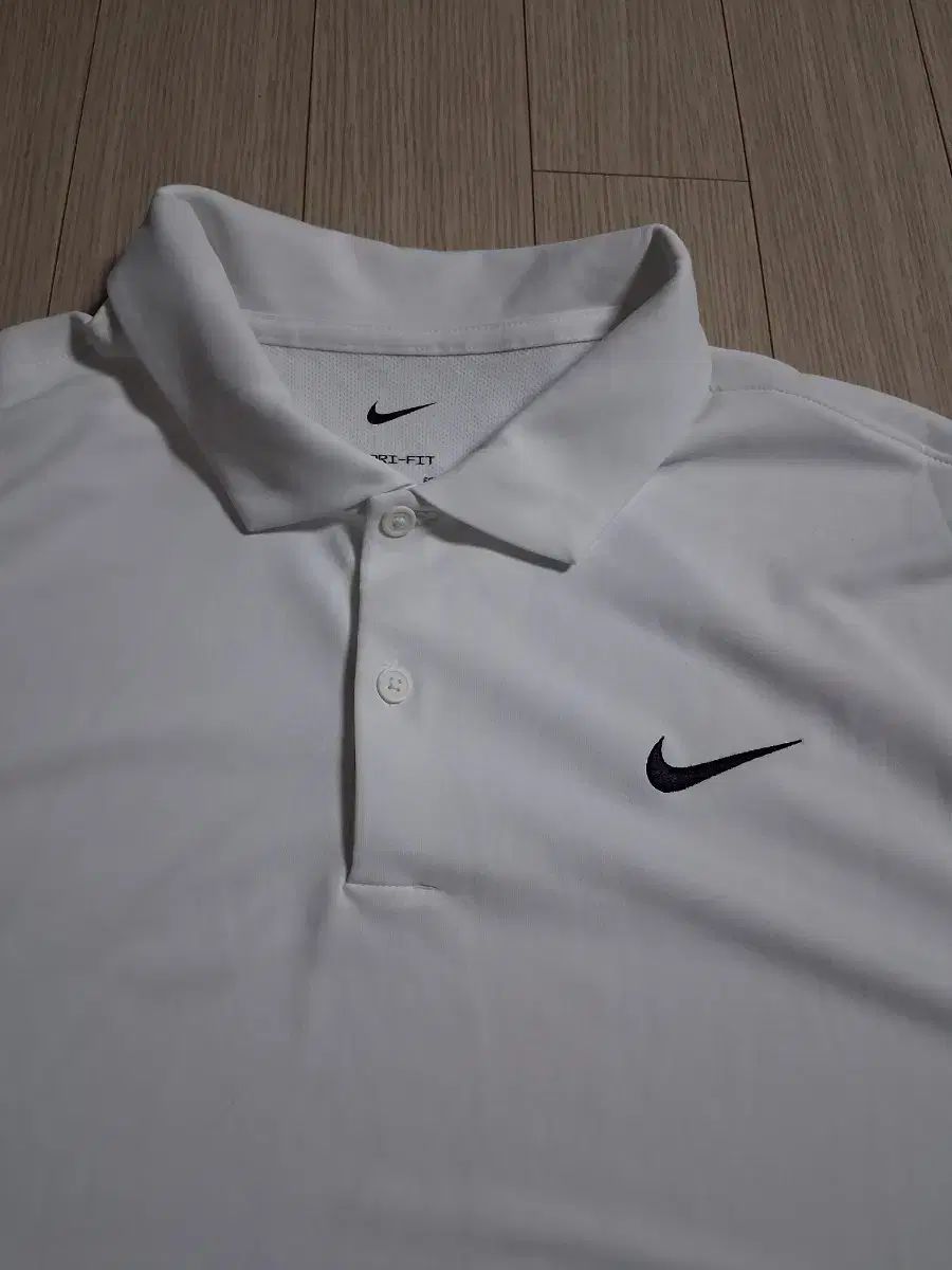 ナイキ ドライフィット 白 ポロTシャツ