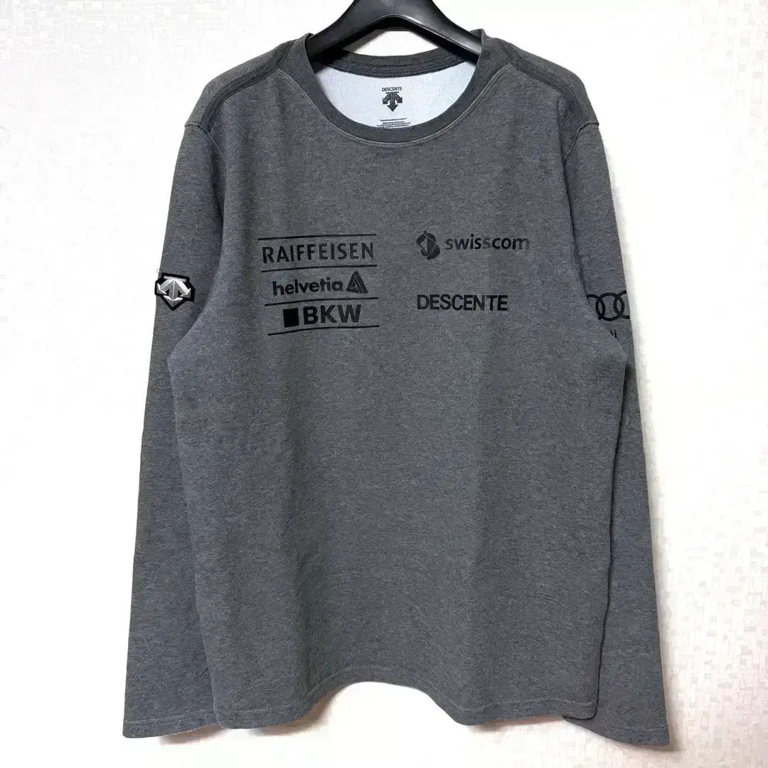 L 100 デサント アウディ トレーナー 長袖Tシャツ ロングスリーブ チャコール