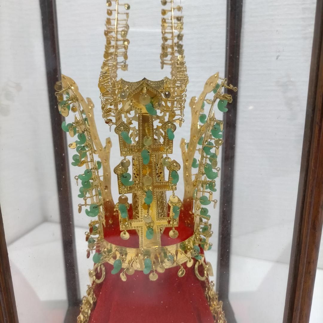 金冠塚 新羅 国王 金冠 レプリカ 韓国 古代王朝 王冠 模型 ガラス 