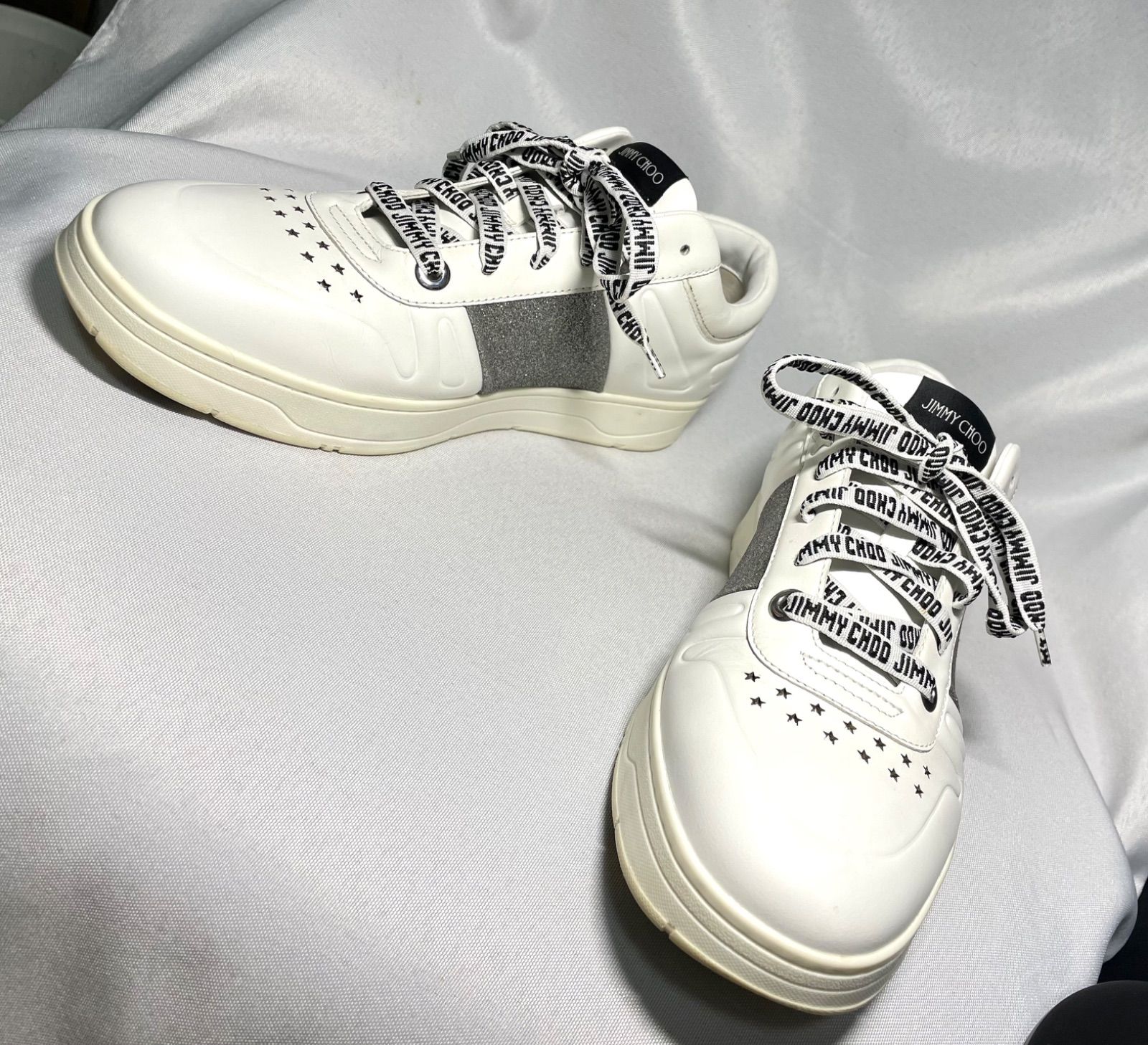 美品 JIMMY CHOO ジミーチュウ ロゴ&グリッダー&スター マルチアイコンデザイン ホワイトレザースニーカー 41 26cm メンズ シューズ