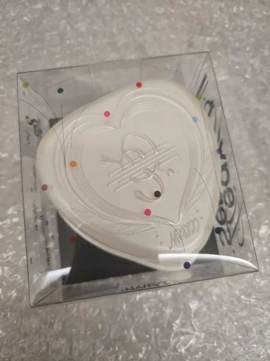 NMIXX(エンミックス・エンミ) MELODYボックス ジウ(JIWOO) 版 出品