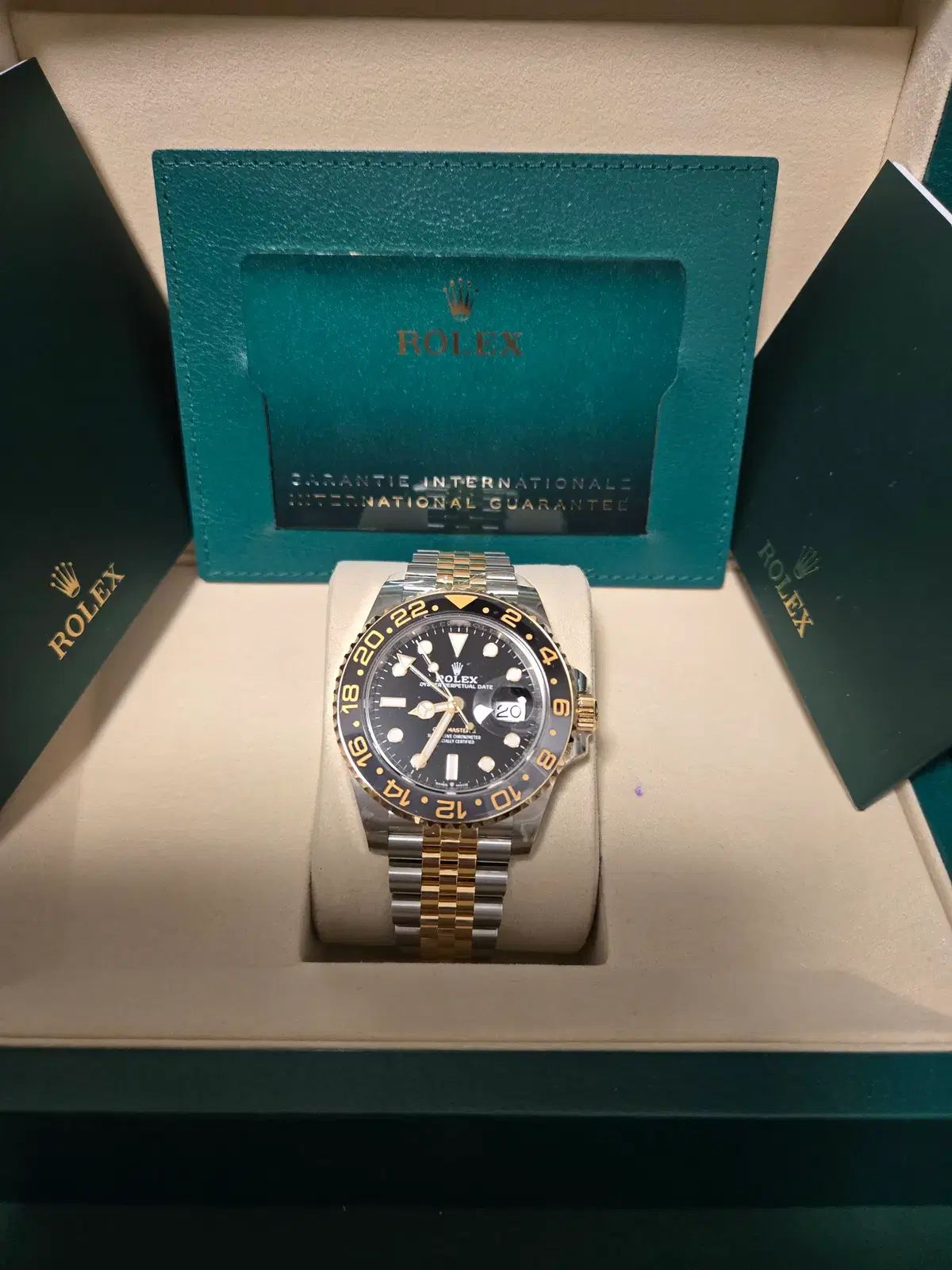 ROLEX ロレックス GMTマスター2 126713 みつばちジュビリー 흑콤 25年10月 ほぼ新品