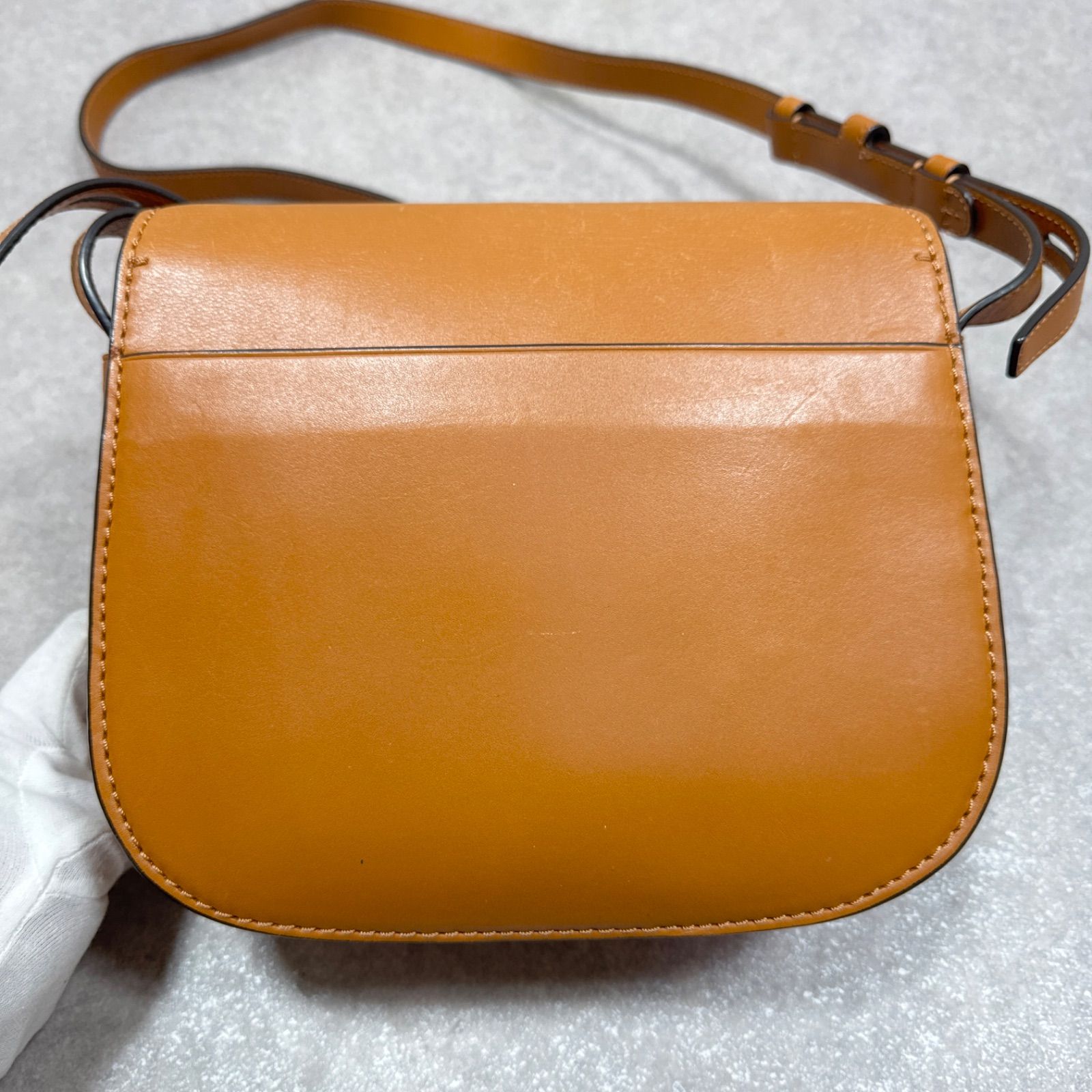 TORY BURCH トリーバーチ サドルショルダーバッグ レザー ブラウン 