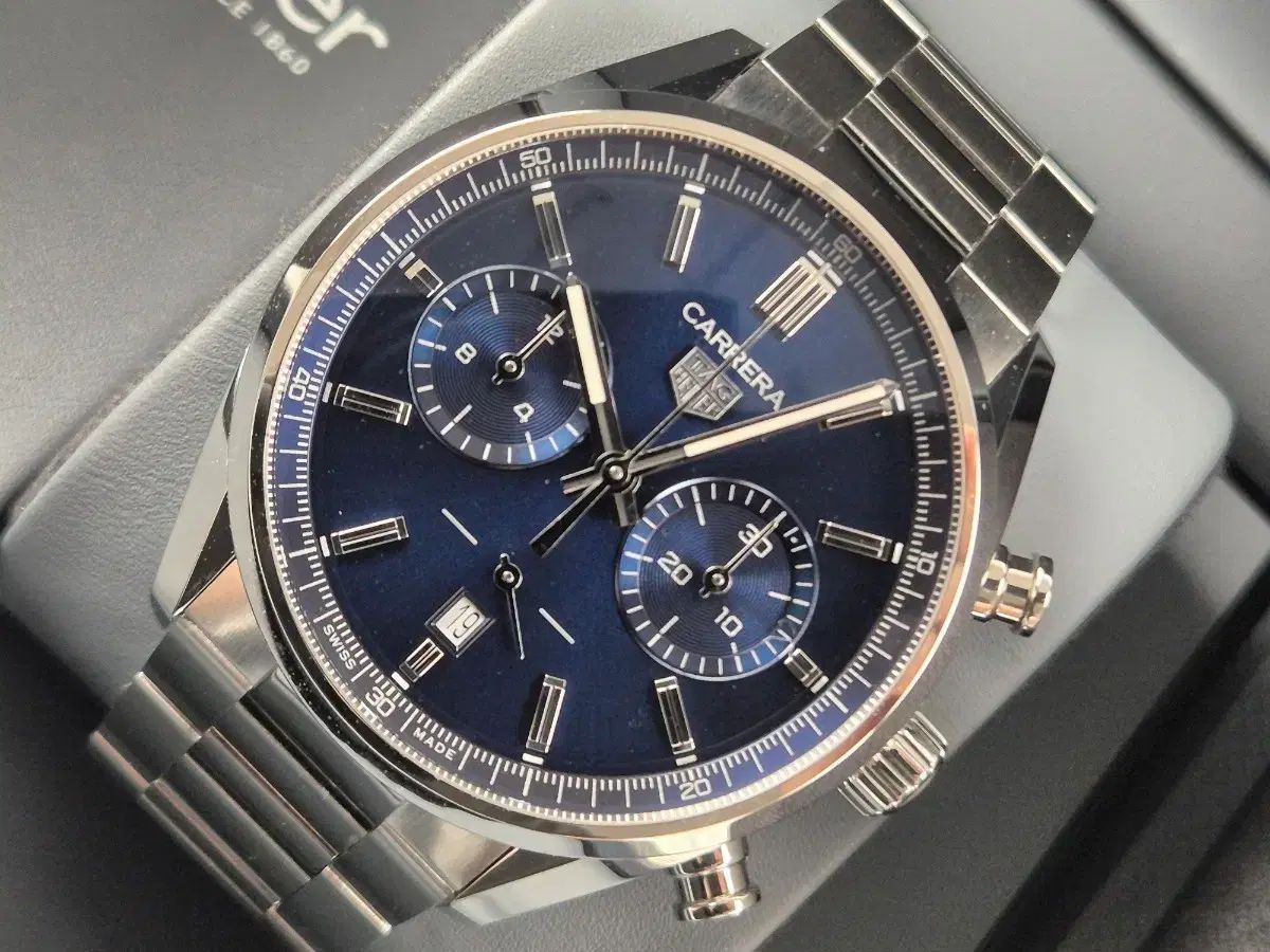 2026年式 TAG Heuer タグ・ホイヤー カレラ クロノグラフ CBN2011