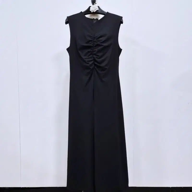 COS コス ブラックシャーリング ONE PIECE 5,611円