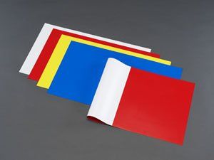 新品 520x930x1.0mm 両面カラーマグネットシート(赤/白)