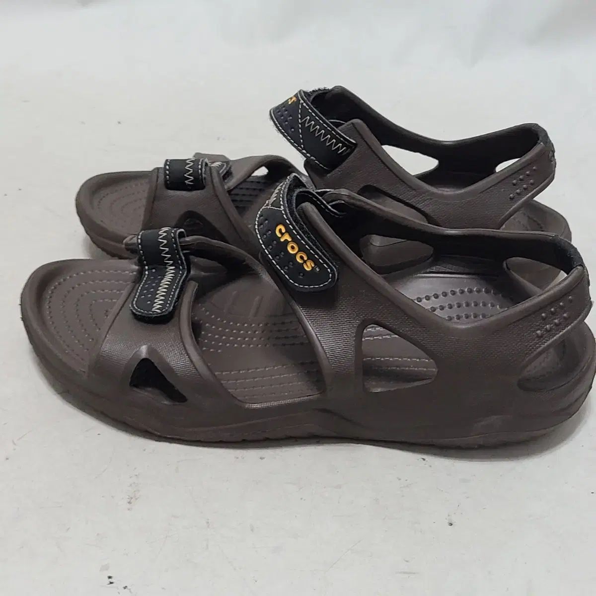 1) 260 Crocs クロックス メンズ サンダル ブラウン 4,736円