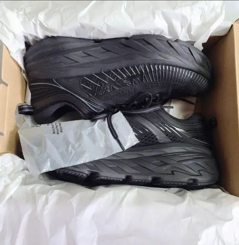 270 HOKA ONE ONE ホカオネオネ ボンダイ7 新品 24,850円