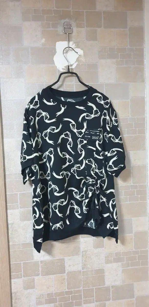 レディース リボンタイダイ染め アシンメトリー Tシャツ (新品)
