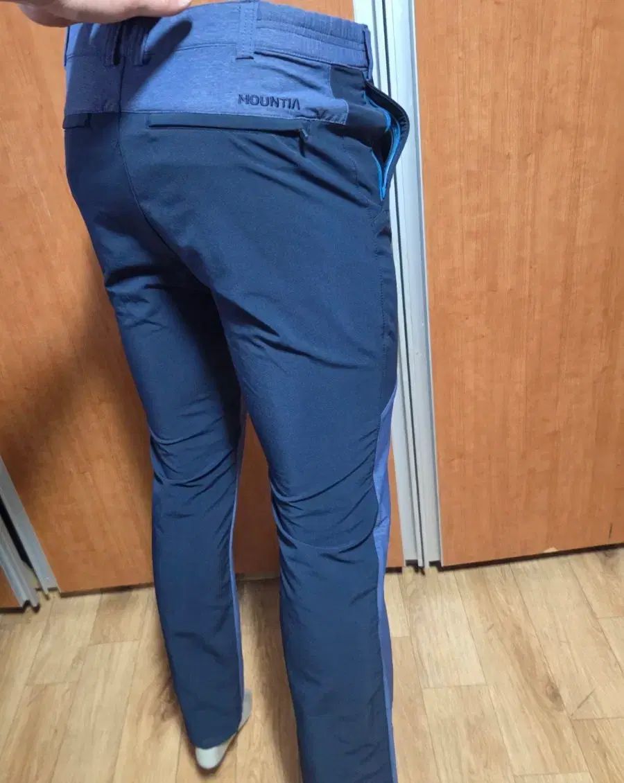 MOUNTIAマウンティア アウトドアストレッチ パンツ 76 約 29 から 31 程度