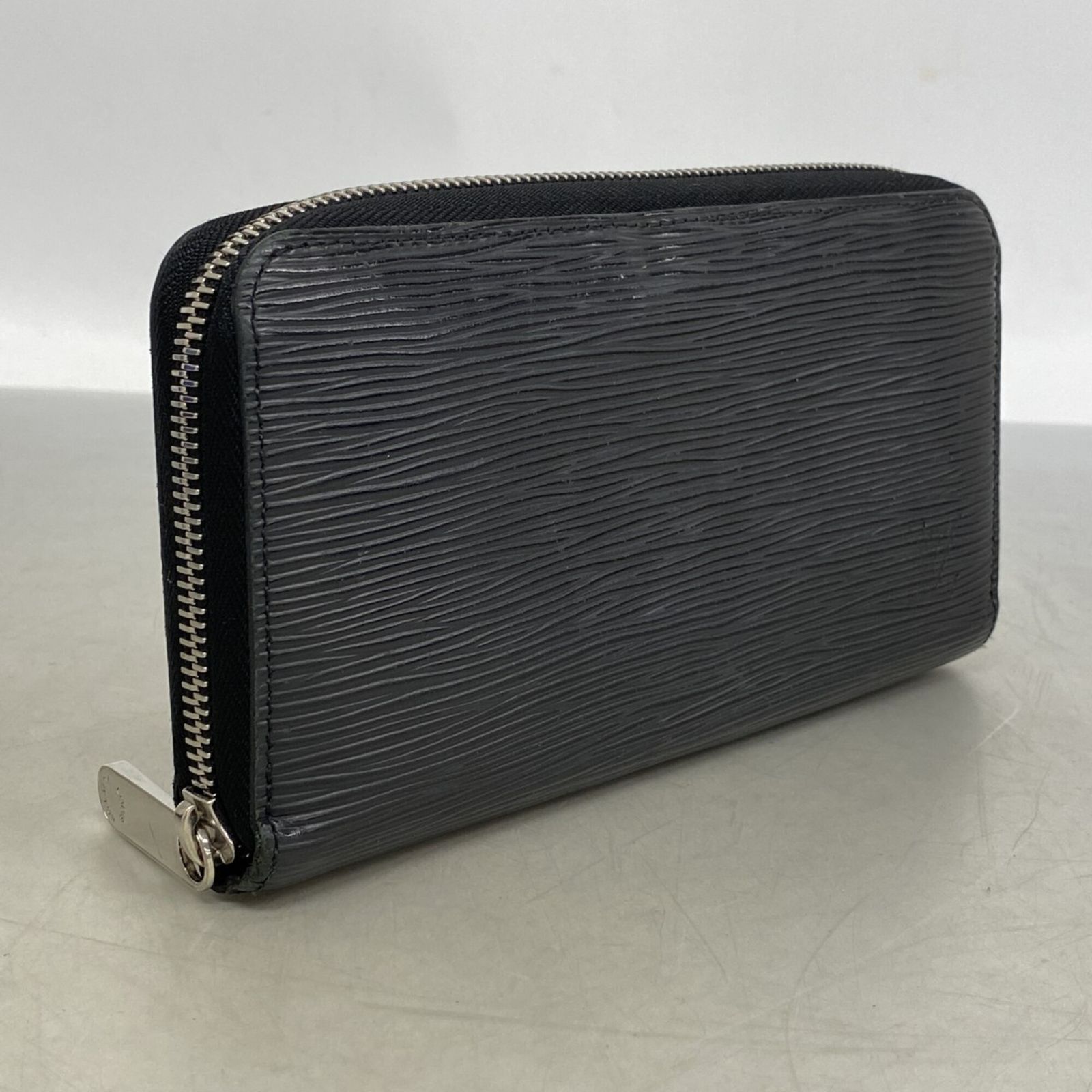 ルイ・ヴィトン(Louis Vuitton) ルイ・ヴィトン 長財布 エピ ジッピー