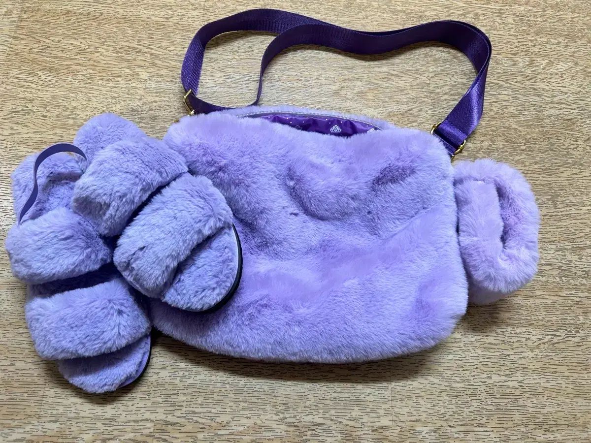 フォルナリーナ ファーサンダル バッグ