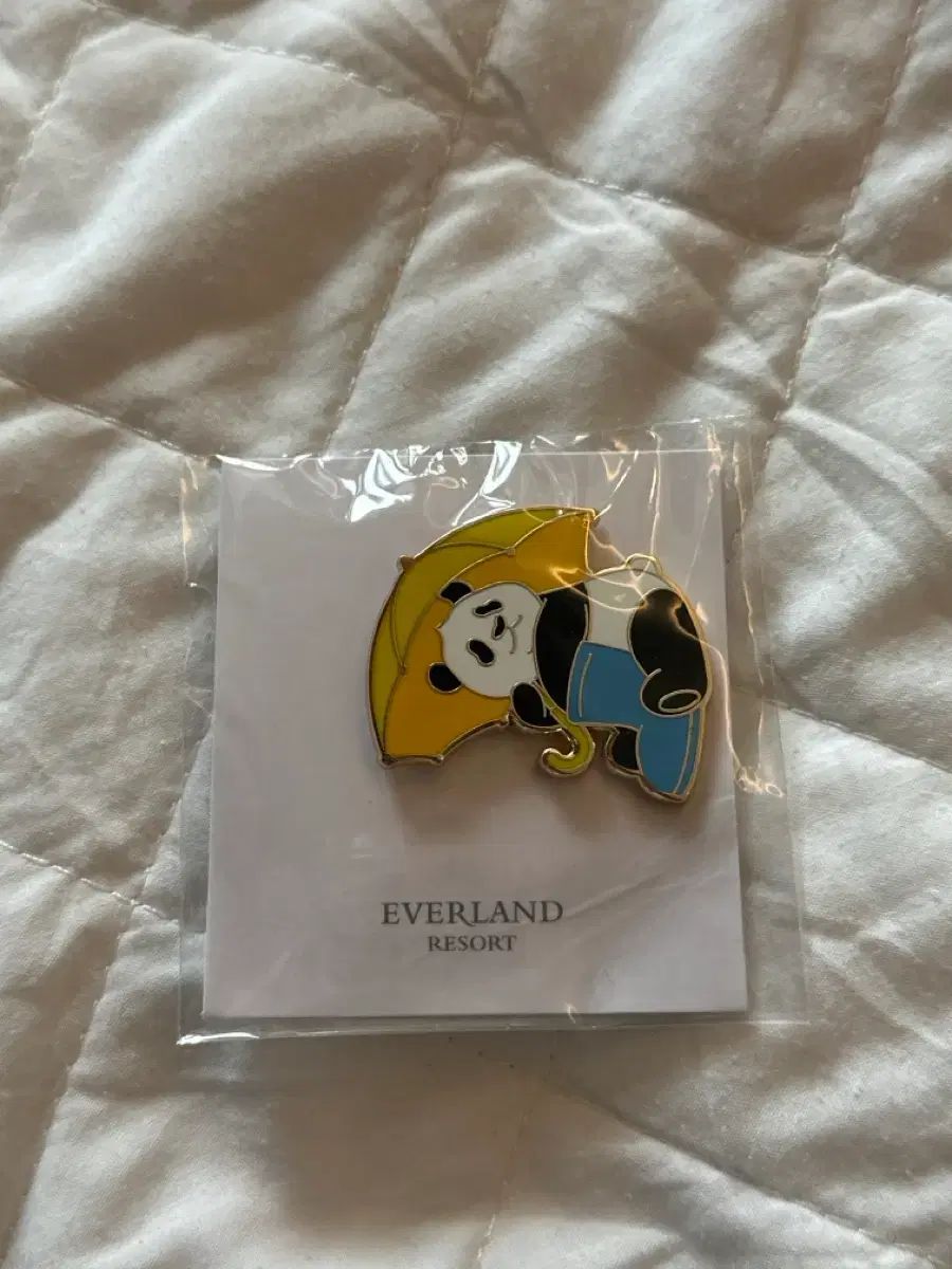 EVERLAND プーバオ レインバッジ 出品