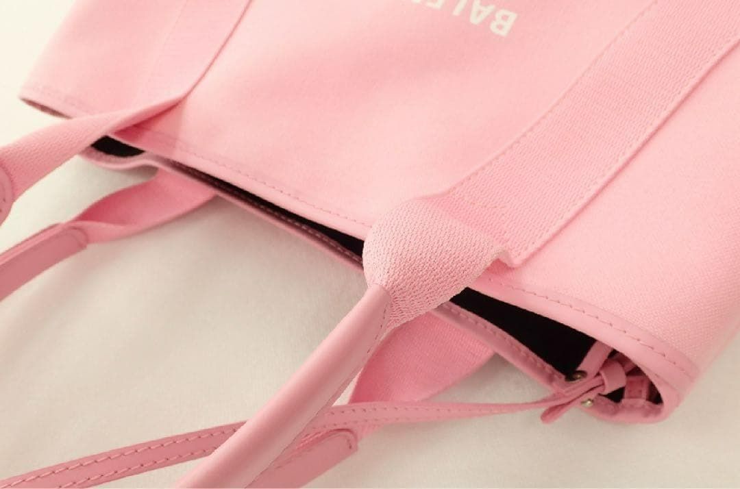 【極美品✨】バレンシアガ ピンク トートバッグ ネイビーカバスM ポーチ付 【極美品✨】バレンシアガ ピンク トートバッグ ネイビーカバスM ポーチ付