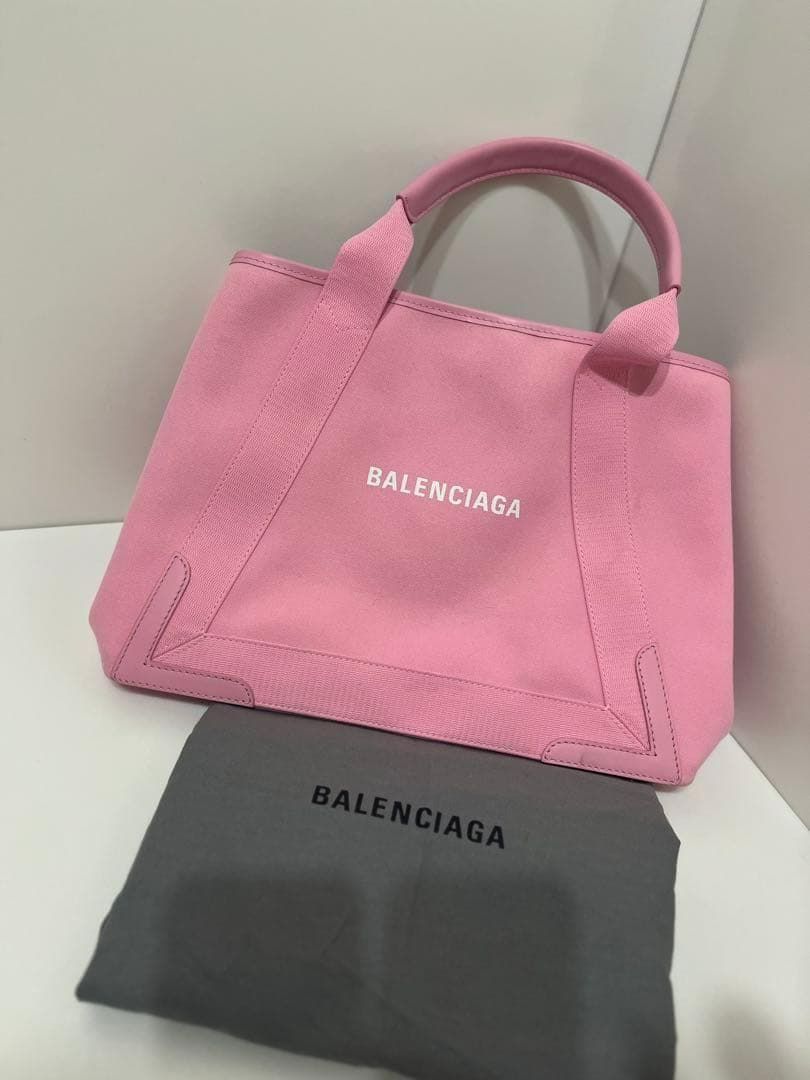 【極美品✨】バレンシアガ ピンク トートバッグ ネイビーカバスM ポーチ付 【極美品✨】バレンシアガ ピンク トートバッグ ネイビーカバスM ポーチ付