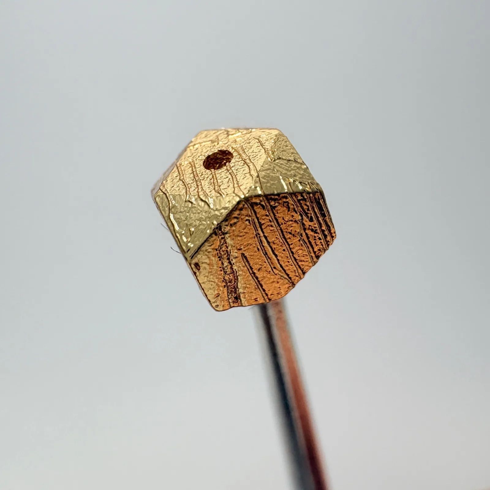 希少】アルタイ隕石 ギベオン系 メテオライト 穴あきパーツ 5.7mm