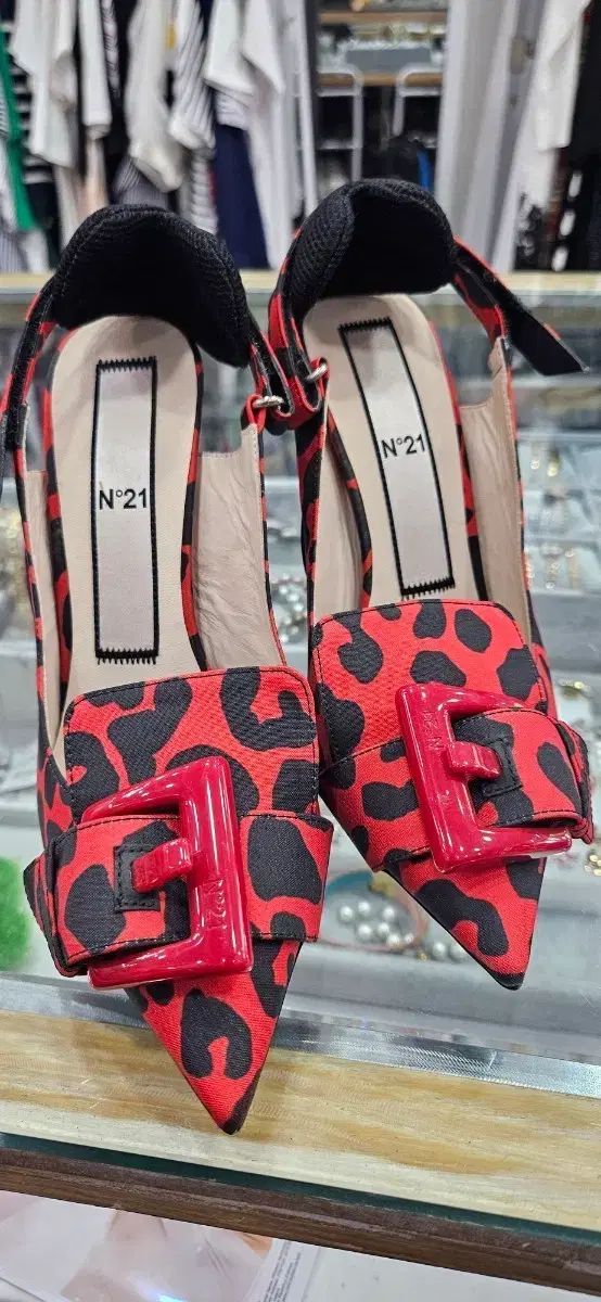 N21 レオパード ヒール レッド サンダル