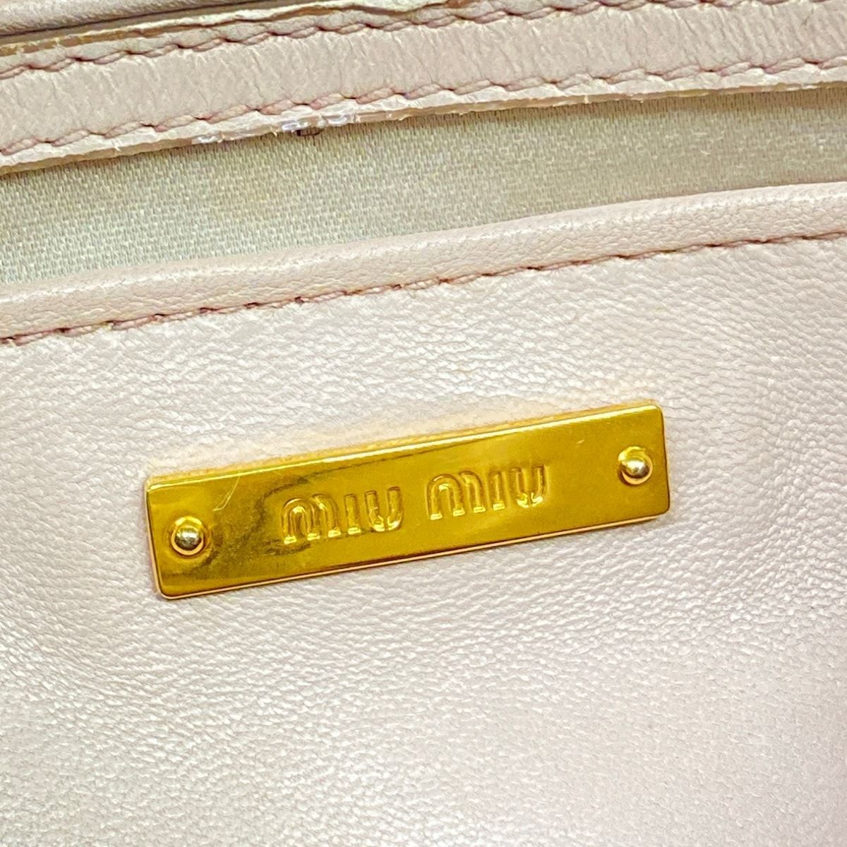 miumiu(ミュウミュウ) クラッチバッグ マテラッセ ピンクベージュ レザー