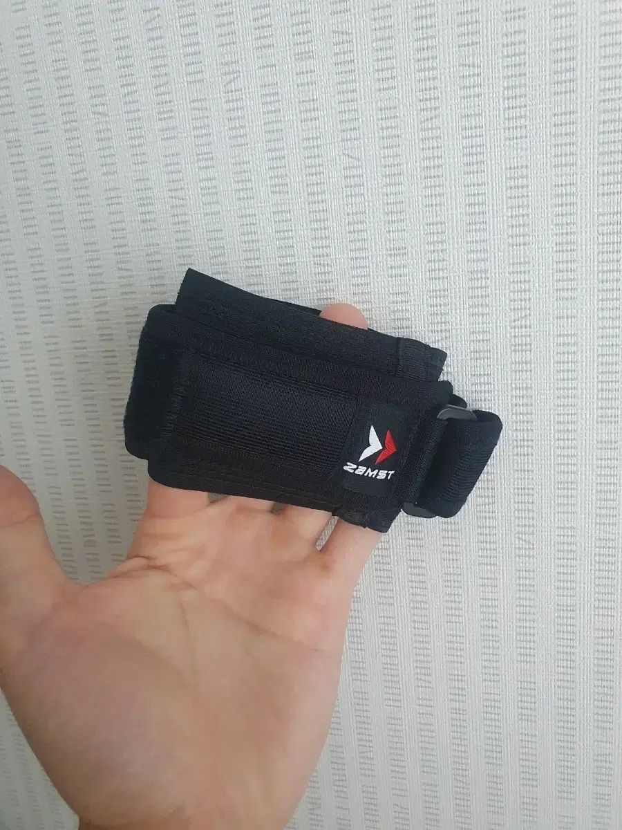 ザムスツ（ZAMST）エルボ（肘）サポーター M