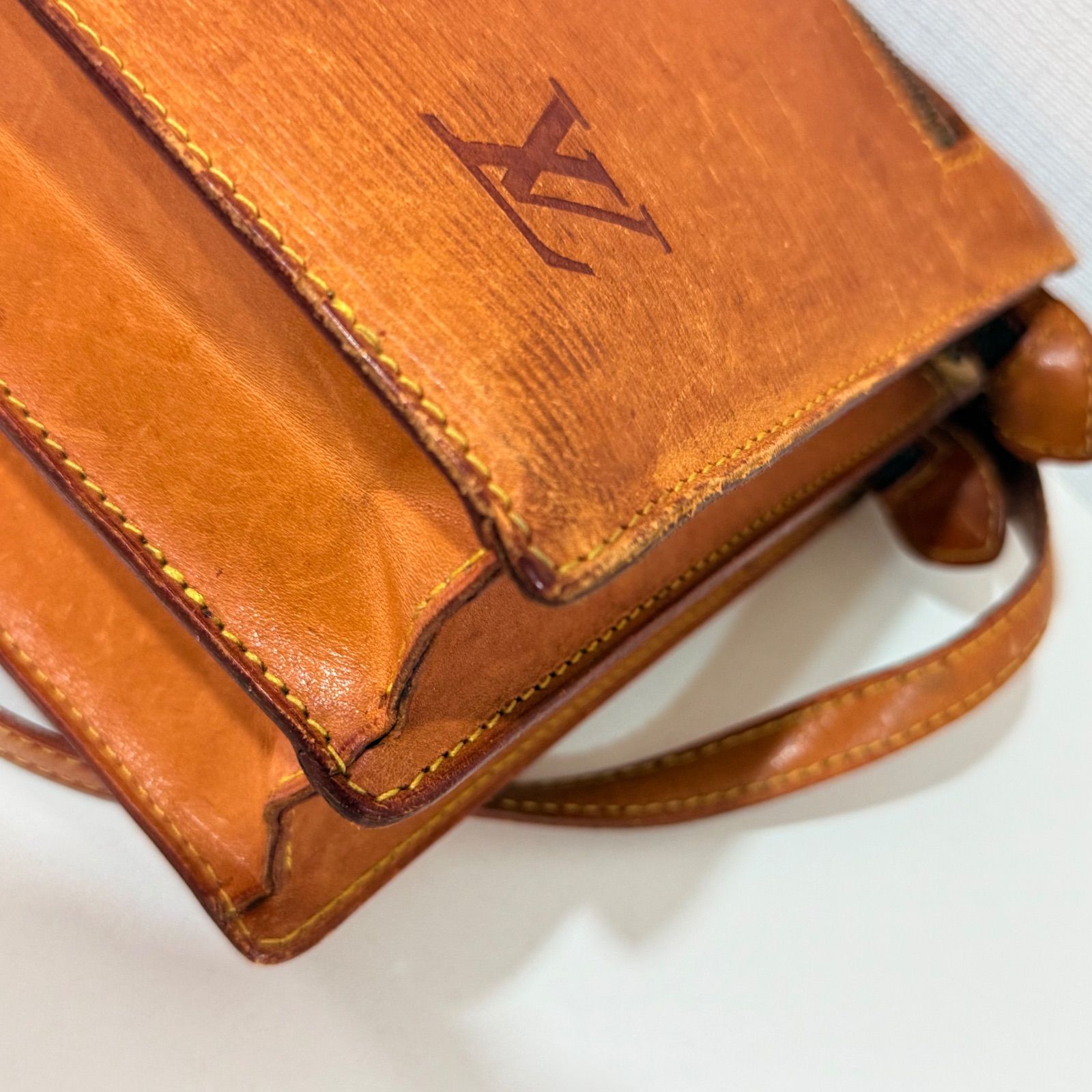 LOUIS VUITTON ルイヴィトン エピ アンギャン ショルダーバック美品 
