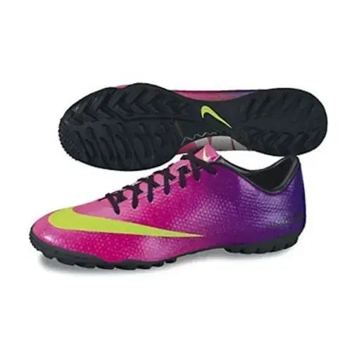 NIKE サッカーシューズ