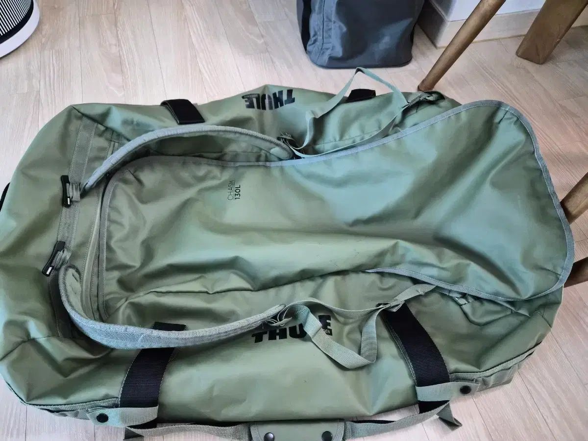 THULE(スーリー) キャズム2 130L (オリーブ) 出品