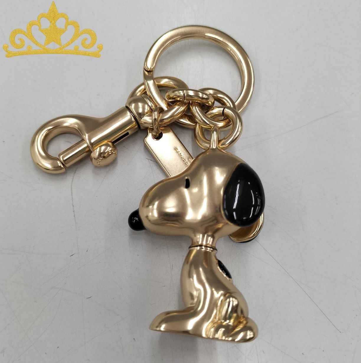COACH PEANUTS スヌーピー キーホルダー チャーム ゴールド COACH × PEANUTS スヌーピー ゴールド キーホルダー チャーム コーチ