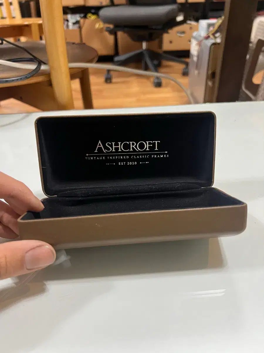 アシュクロフト メガネ ケース