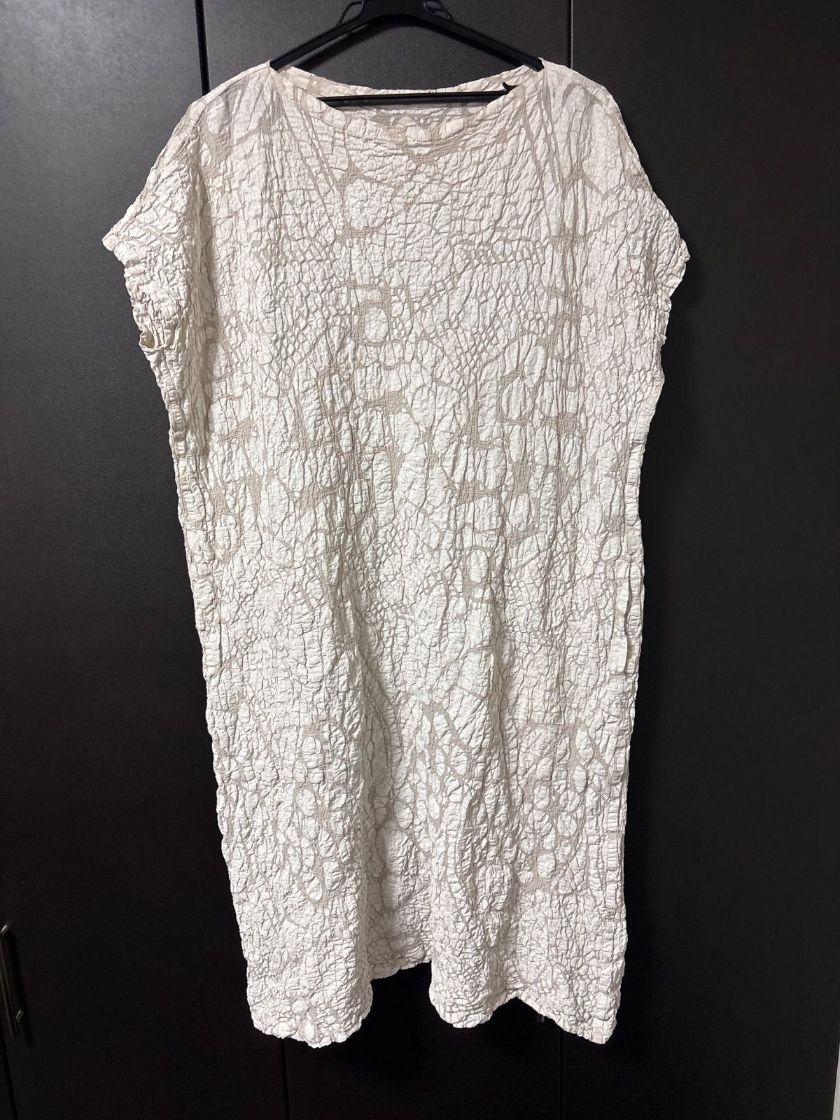 me ISSEY MIYAKE イッセイミヤケ ワンピース シワ加工 立体感