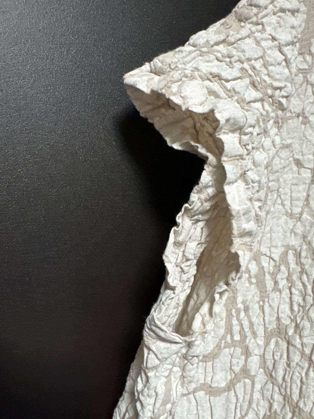 me ISSEY MIYAKE イッセイミヤケ ワンピース シワ加工 立体感