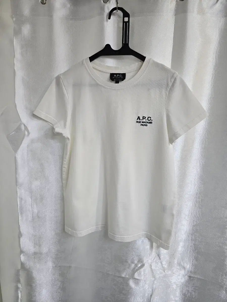 A.P.C. 白 ロゴ 半袖 Tシャツ (2059)