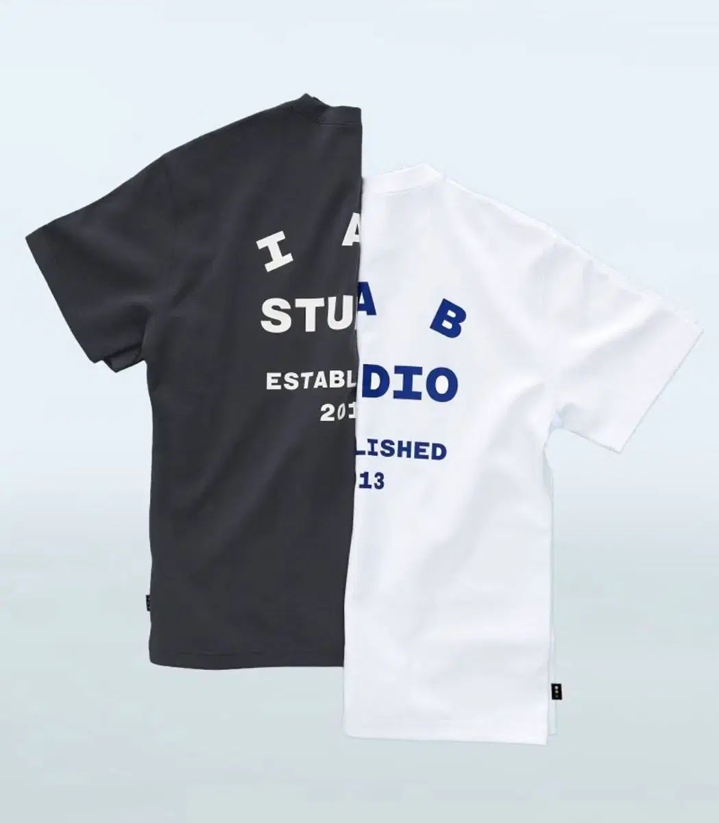 IAB Studio アイエプスタジオ 26 アイアブ Tシャツ チャコール/白
