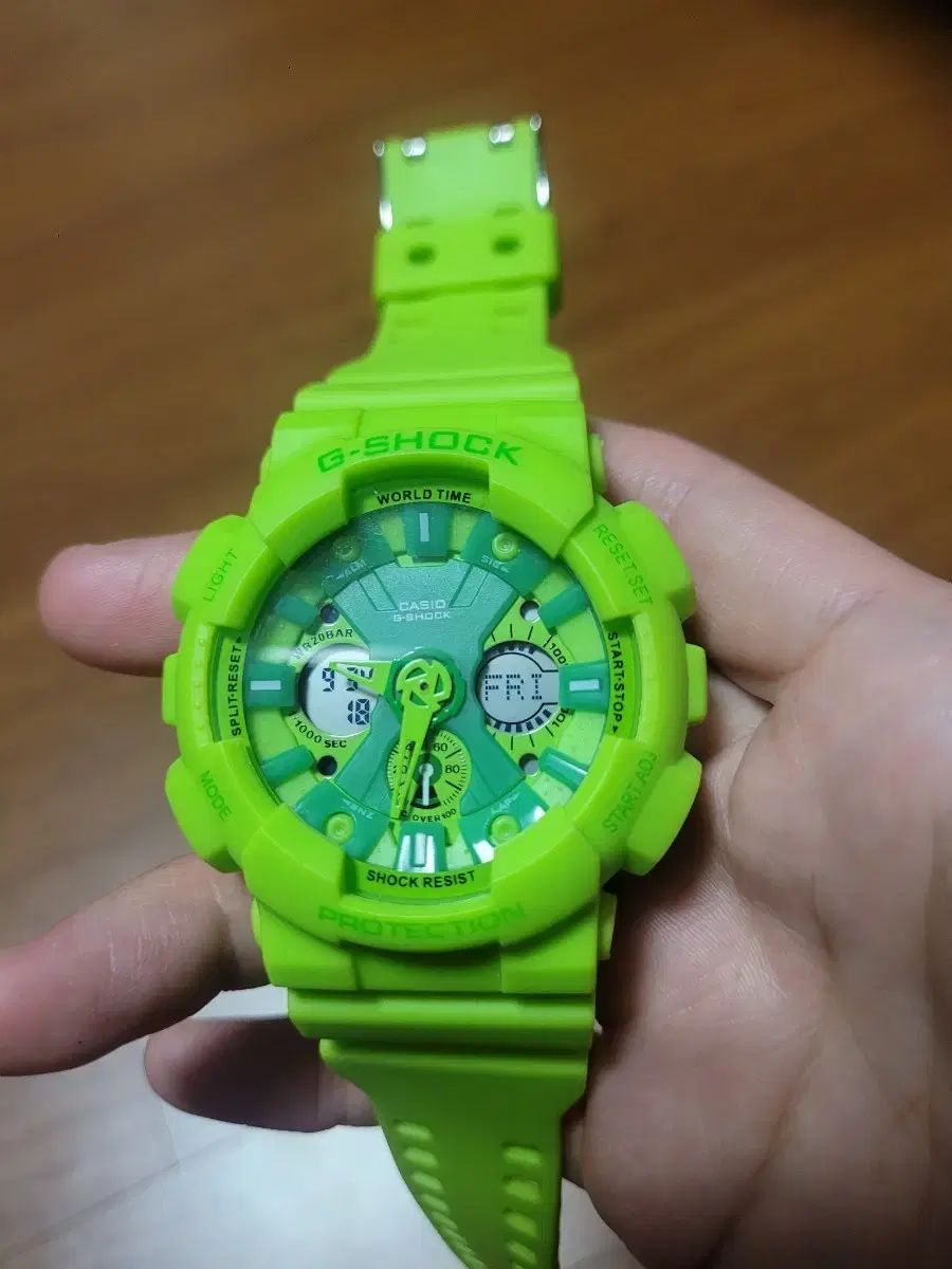 G-SHOCK ジーショック resist 防水時計