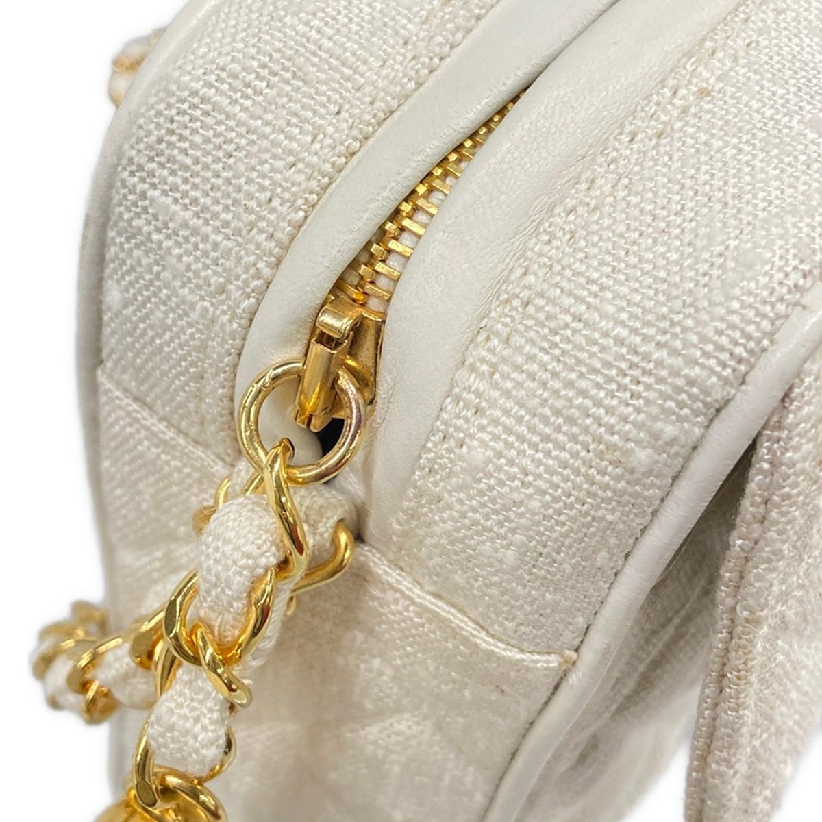 CHANEL(シャネル) ショルダーバッグ マトラッセ 白 チェーンショルダー