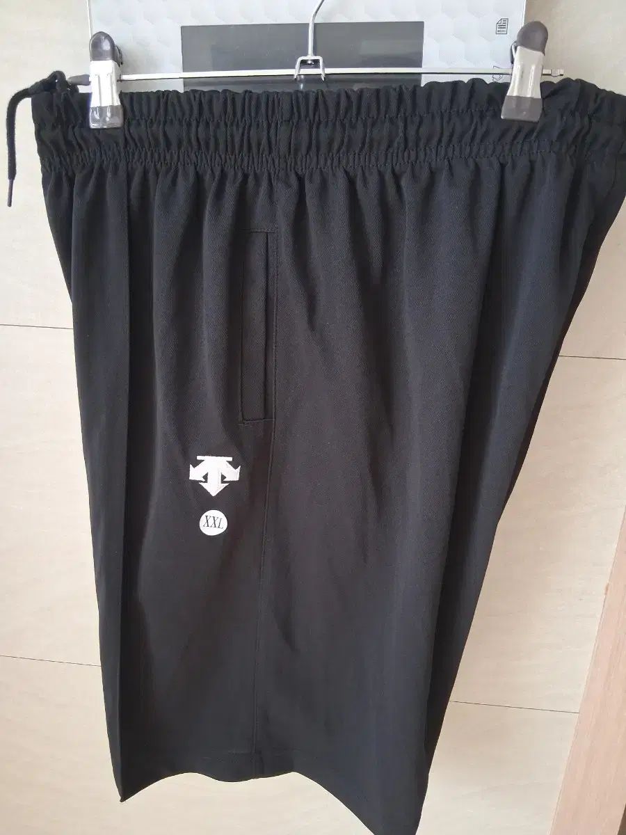 デサント ブラック ハーフパンツ XXL 新品