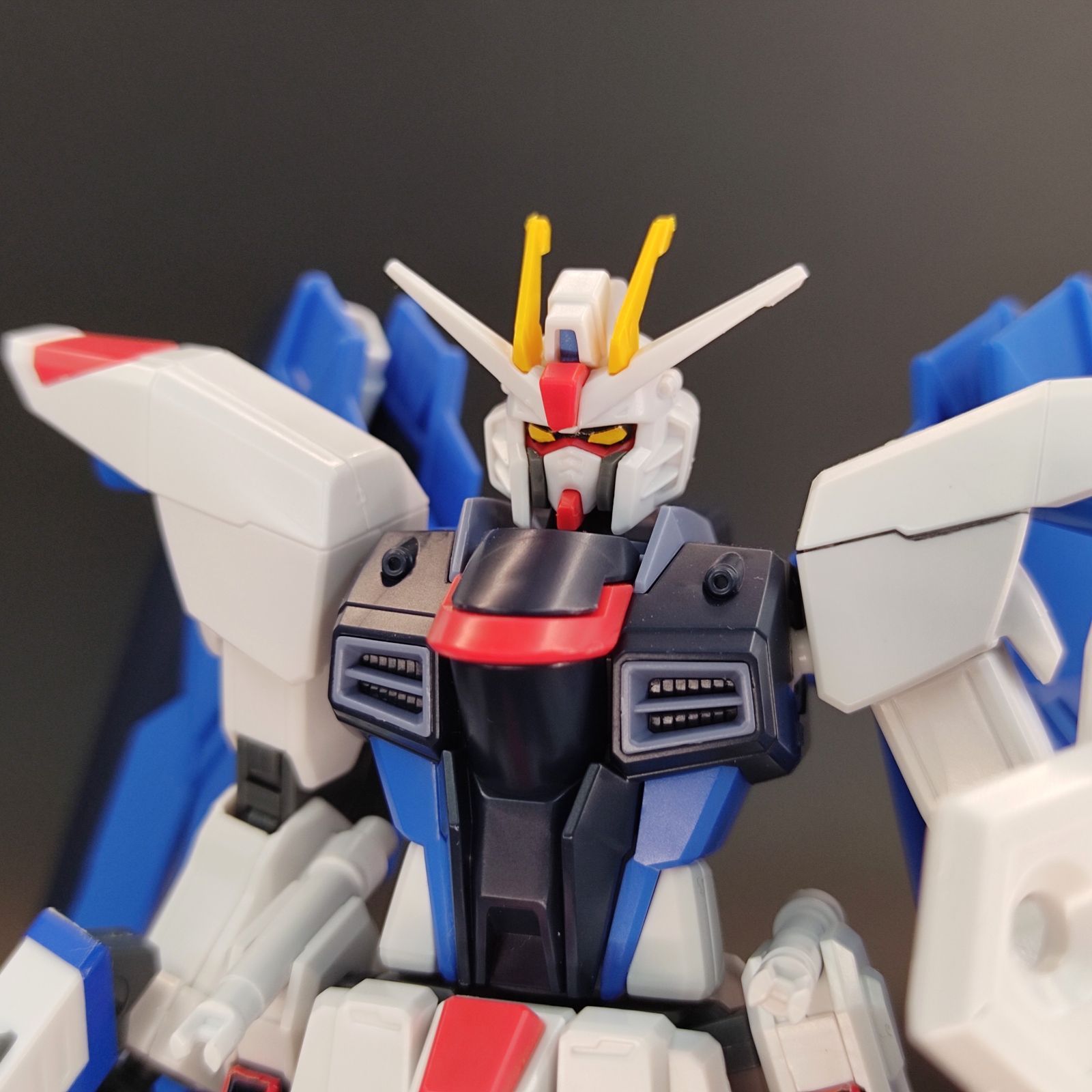 ガンプラ【中古品】HGCE 1/144 フリーダムガンダム 完成品 組立済みMG