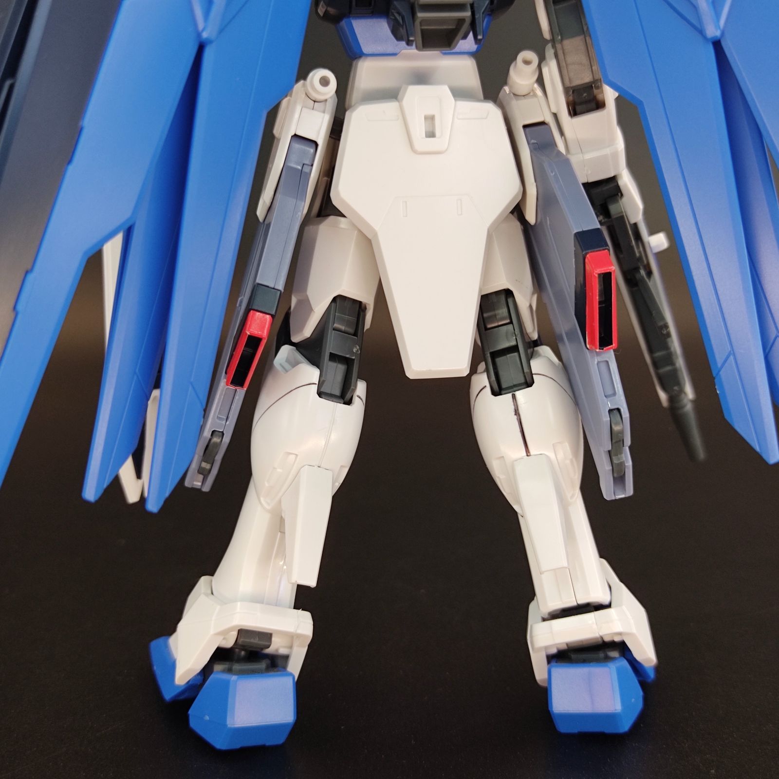 ガンプラ【中古品】HGCE 1/144 フリーダムガンダム 完成品 組立済みMG